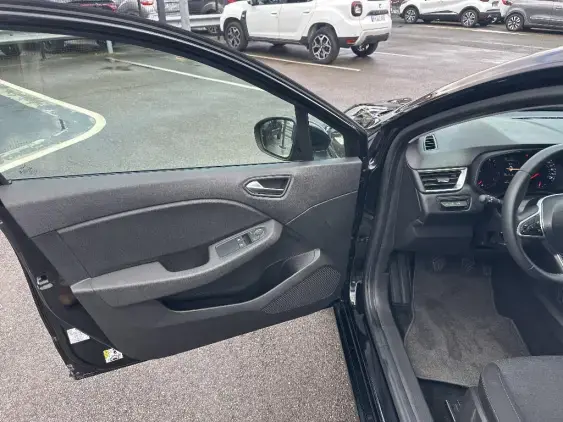 RENAULT CLIO V - voiture d'occasion - Photo 19