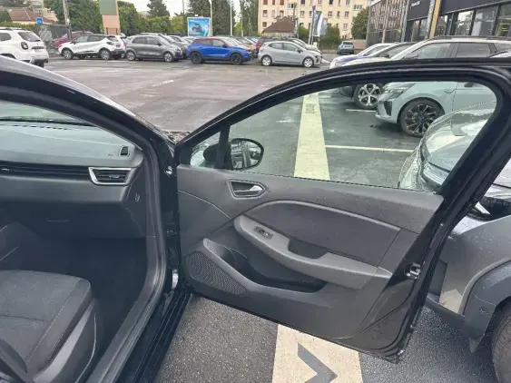 RENAULT CLIO V - voiture d'occasion - Photo 20