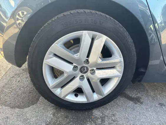 RENAULT CLIO V - voiture d'occasion - Photo 25