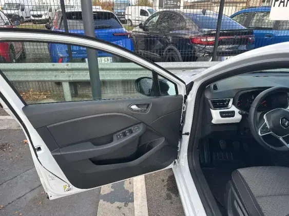 RENAULT CLIO V - voiture d'occasion - Photo 19