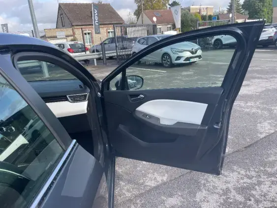 RENAULT CLIO V - voiture d'occasion - Photo 20