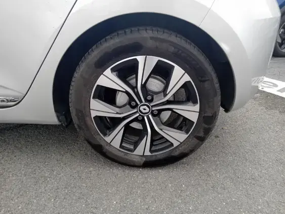 RENAULT CLIO V - voiture d'occasion - Photo 24