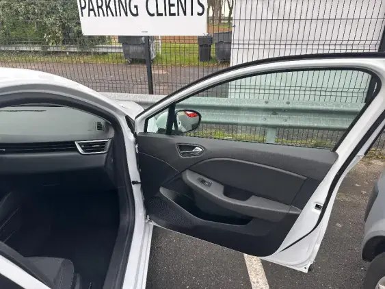 RENAULT CLIO V - voiture d'occasion - Photo 20