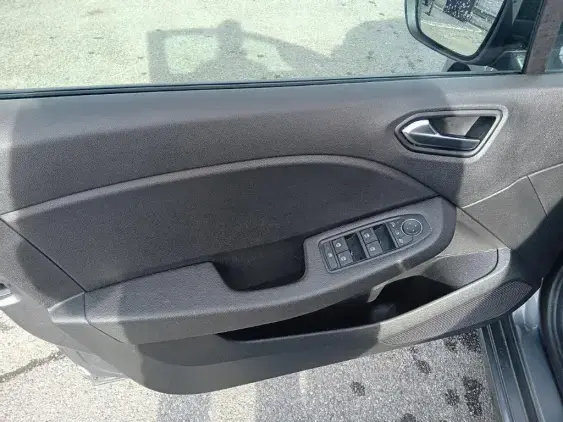 RENAULT CLIO V - voiture d'occasion - Photo 19