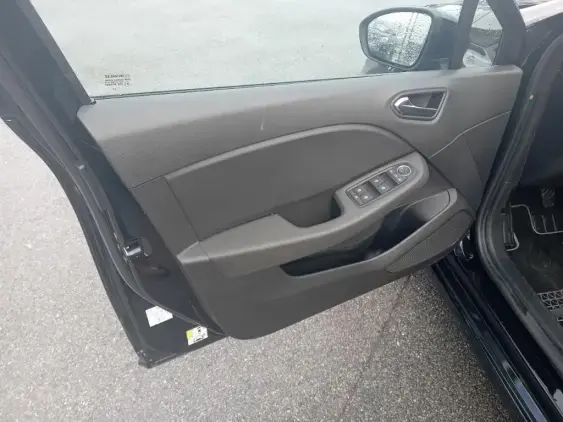 RENAULT CLIO V - voiture d'occasion - Photo 19