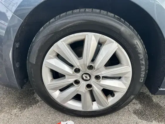 RENAULT MEGANE IV - voiture d'occasion - Photo 23