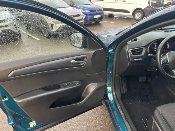 RENAULT ARKANA - voiture d'occasion - Photo 19