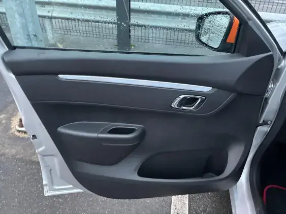 DACIA SPRING - voiture d'occasion - Photo 19