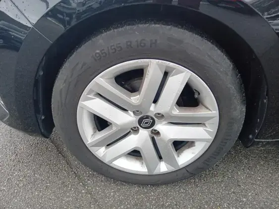 RENAULT CLIO V - voiture d'occasion - Photo 23