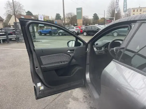 RENAULT CAPTUR II - voiture d'occasion - Photo 19