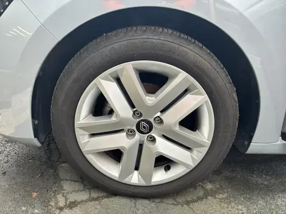 RENAULT CLIO V - voiture d'occasion - Photo 23