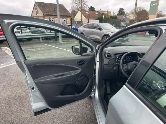 RENAULT ZOE - voiture d'occasion - Photo 19