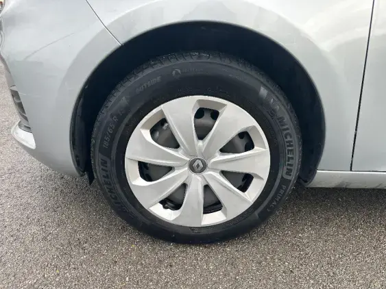 RENAULT ZOE - voiture d'occasion - Photo 23