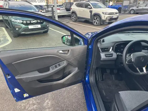 RENAULT CLIO V - voiture d'occasion - Photo 19