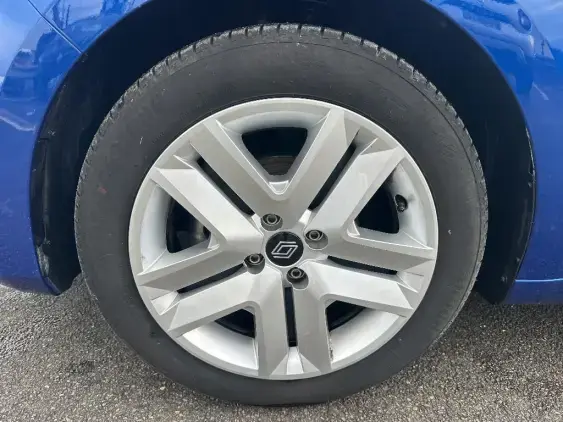 RENAULT CLIO V - voiture d'occasion - Photo 23