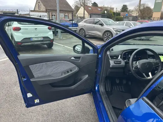 RENAULT CLIO V - voiture d'occasion - Photo 19