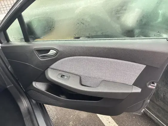 RENAULT CLIO V - voiture d'occasion - Photo 20