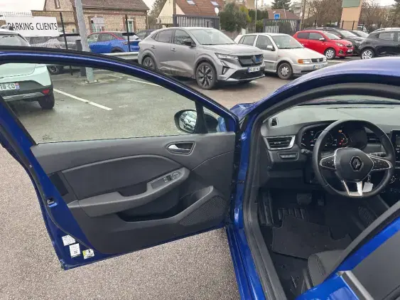 RENAULT CLIO V - voiture d'occasion - Photo 19