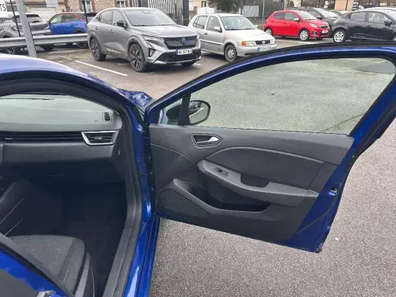 RENAULT CLIO V - voiture d'occasion - Photo 20