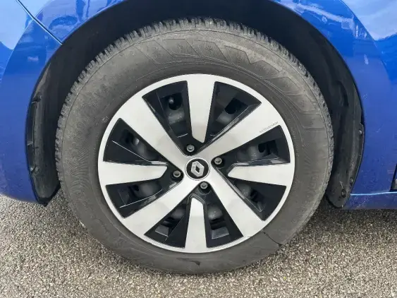 RENAULT CLIO V - voiture d'occasion - Photo 23