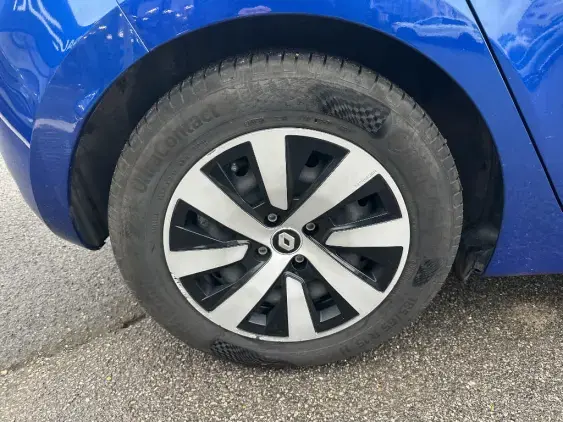 RENAULT CLIO V - voiture d'occasion - Photo 25