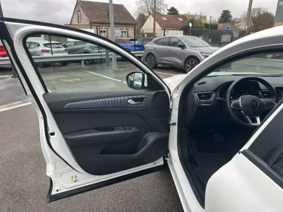 RENAULT ARKANA - voiture d'occasion - Photo 19