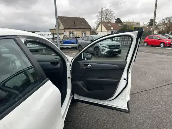 RENAULT ARKANA - voiture d'occasion - Photo 20