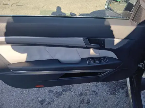 MERCEDES CLASSE E II - voiture d'occasion - Photo 19