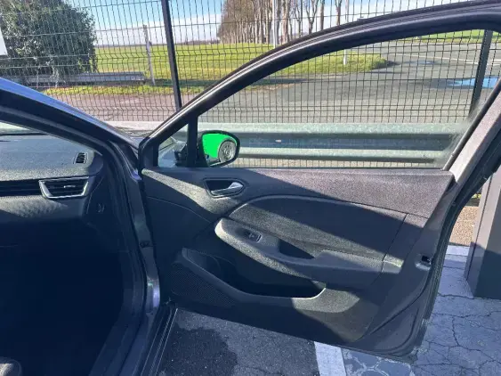 RENAULT CLIO V - voiture d'occasion - Photo 20