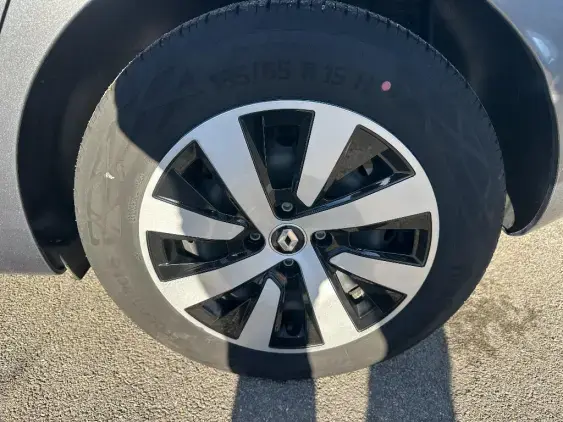 RENAULT CLIO V - voiture d'occasion - Photo 24