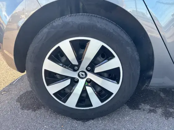 RENAULT CLIO V - voiture d'occasion - Photo 25