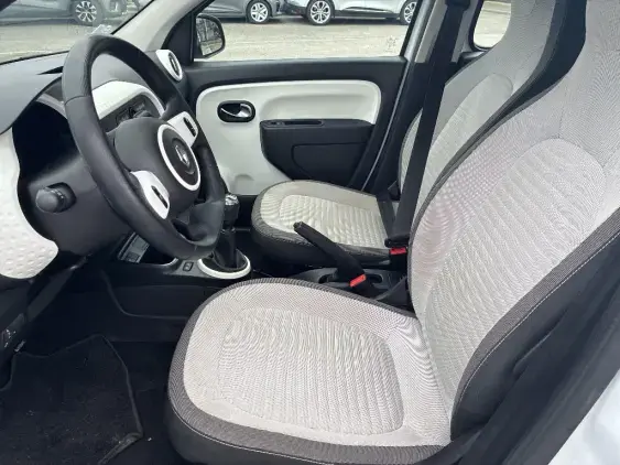 RENAULT TWINGO III - voiture d'occasion - Photo 18