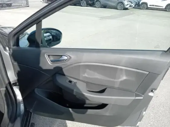 RENAULT CLIO V - voiture d'occasion - Photo 20