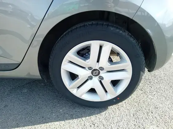 RENAULT CLIO V - voiture d'occasion - Photo 24