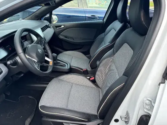 RENAULT CLIO V - voiture d'occasion - Photo 18