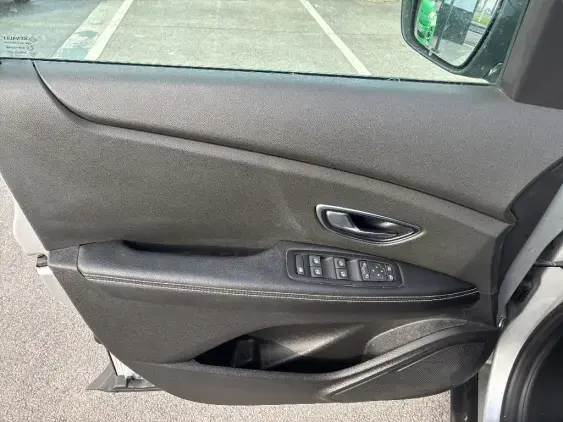 RENAULT SCENIC IV - voiture d'occasion - Photo 18