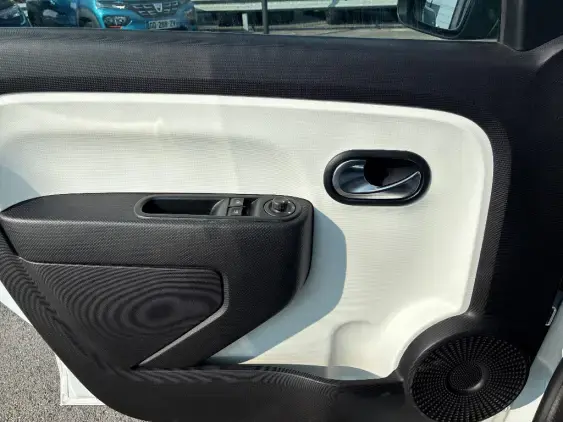 RENAULT TWINGO ELECTRIQUE III - voiture d'occasion - Photo 19