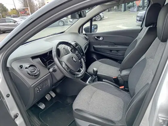 RENAULT CAPTUR - voiture d'occasion - Photo 17