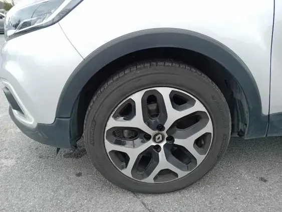 RENAULT CAPTUR - voiture d'occasion - Photo 22