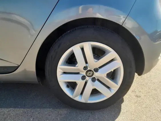 RENAULT CLIO V - voiture d'occasion - Photo 24