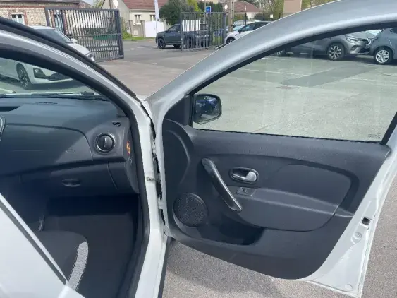 DACIA SANDERO II - voiture d'occasion - Photo 20