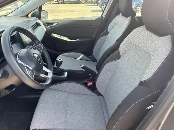 RENAULT CLIO V - voiture d'occasion - Photo 18