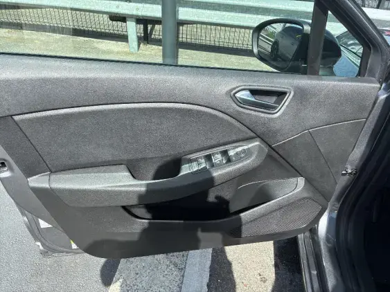 RENAULT CLIO V - voiture d'occasion - Photo 19