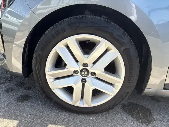 RENAULT CLIO V - voiture d'occasion - Photo 23