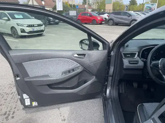 RENAULT CLIO V - voiture d'occasion - Photo 19