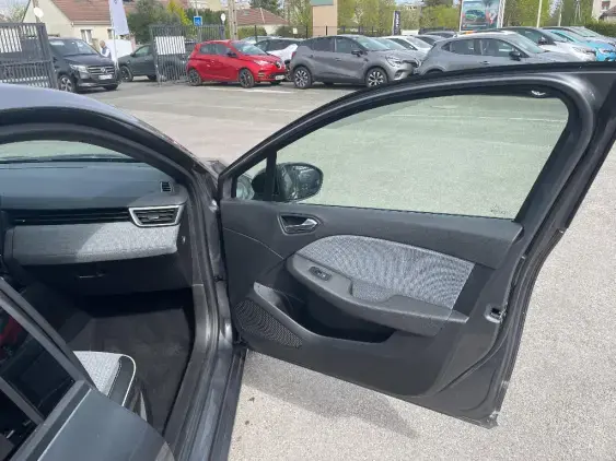 RENAULT CLIO V - voiture d'occasion - Photo 20