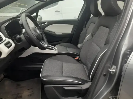 RENAULT CLIO V - voiture d'occasion - Photo 18