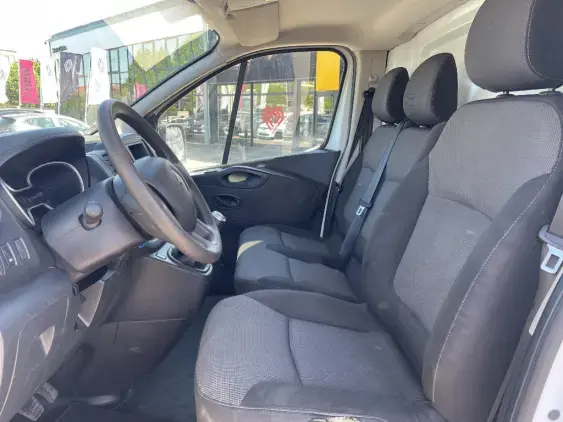 RENAULT TRAFIC FG III - voiture d'occasion - Photo 18