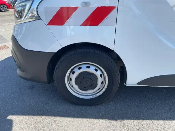 RENAULT TRAFIC FG III - voiture d'occasion - Photo 23