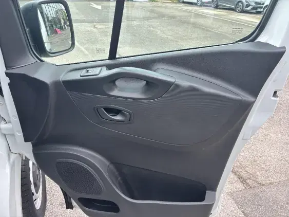 RENAULT TRAFIC FG III - voiture d'occasion - Photo 20